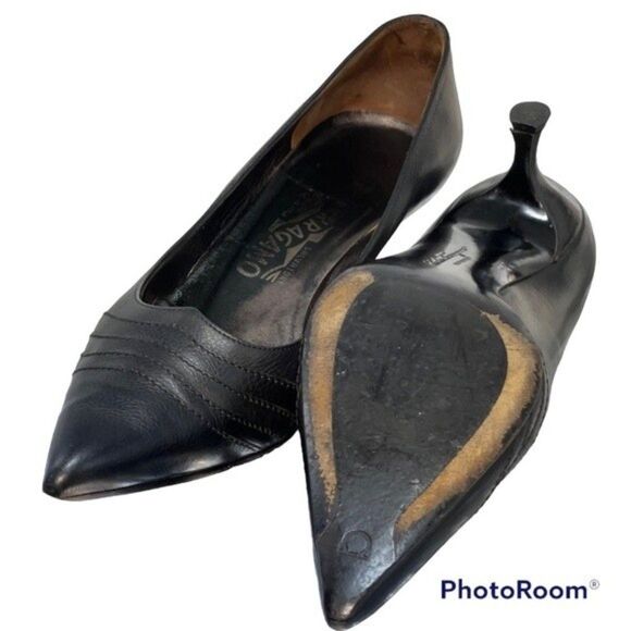 Vintage Salvatore Ferragamo Pointed Toe Kitten Heels - Picture 2 of 12